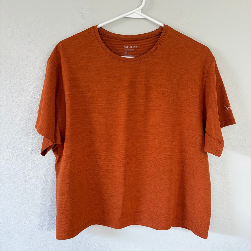 ARC'TERYX Orange Taema Crop Short Sleeve Shirt (L)